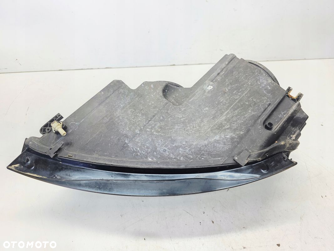 REFLEKTOR LAMPA PRAWY PRZÓD AUDI A3 8P LIFT 8P0941004AK UK TYC - 8