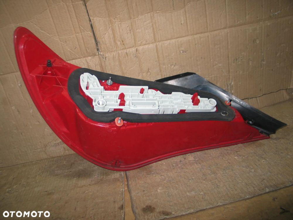 lampa tyl tylna mercedes CLA C117 W117 A1179061800 oryginal - 15