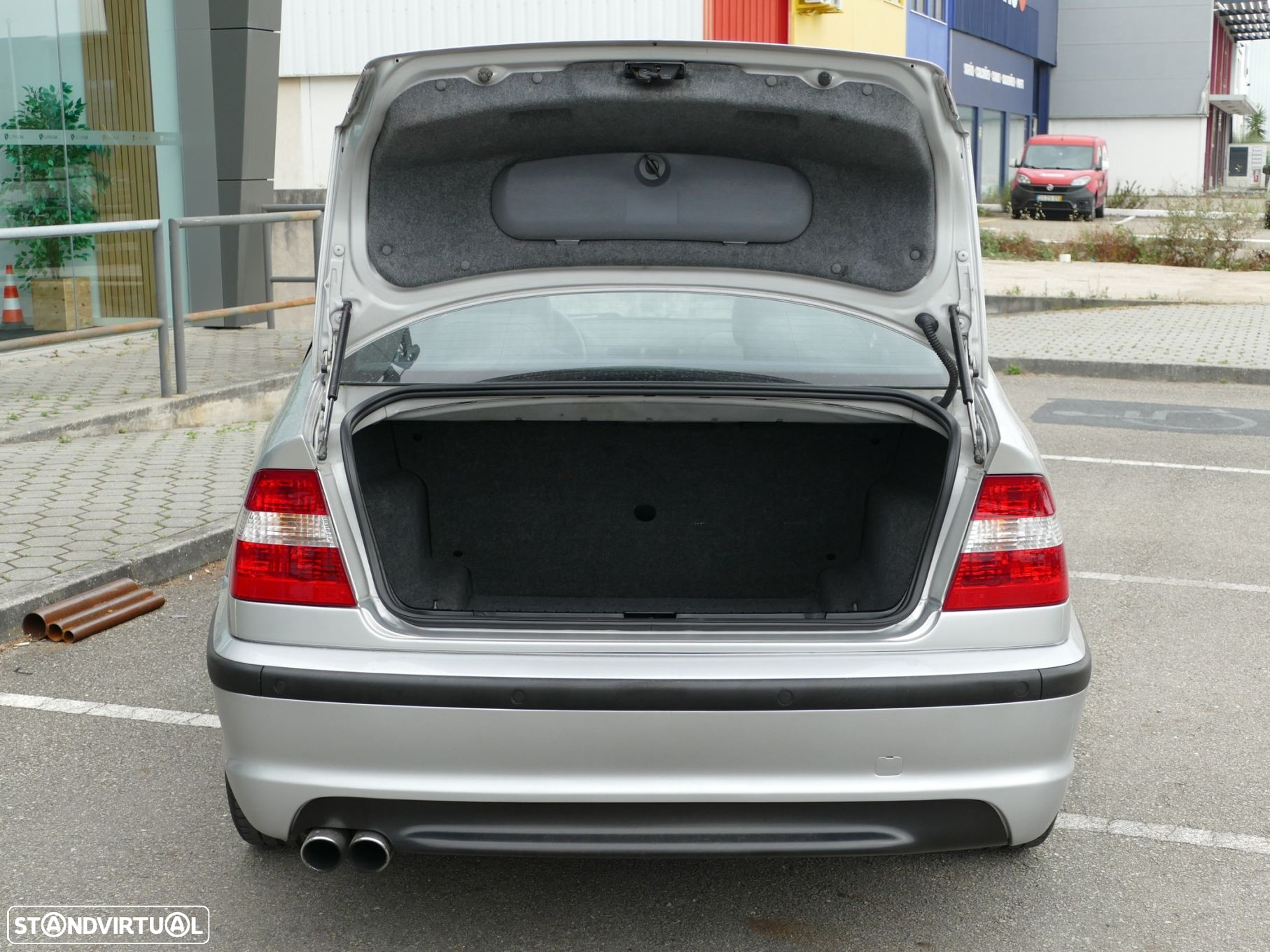 BMW 320 d Sport - 13