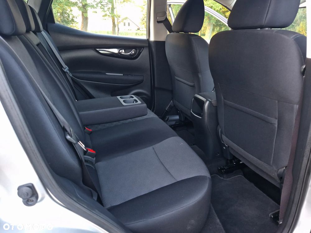 Nissan Qashqai - 25