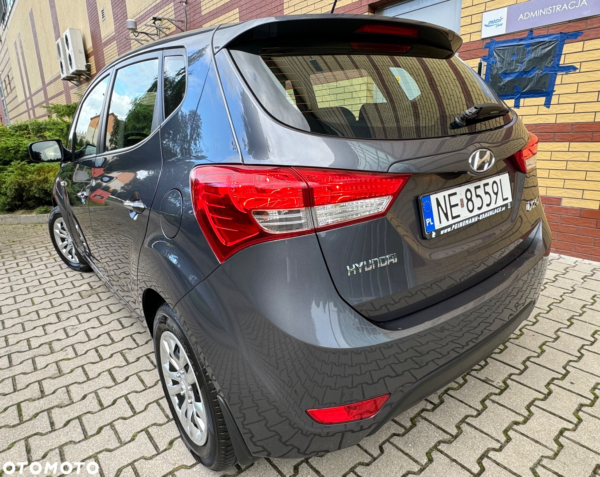 Hyundai ix20 1.4 Comfort blue - 14
