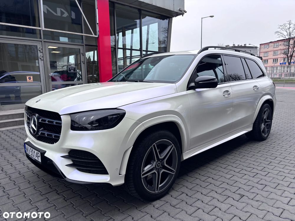 Mercedes-Benz GLS - 1