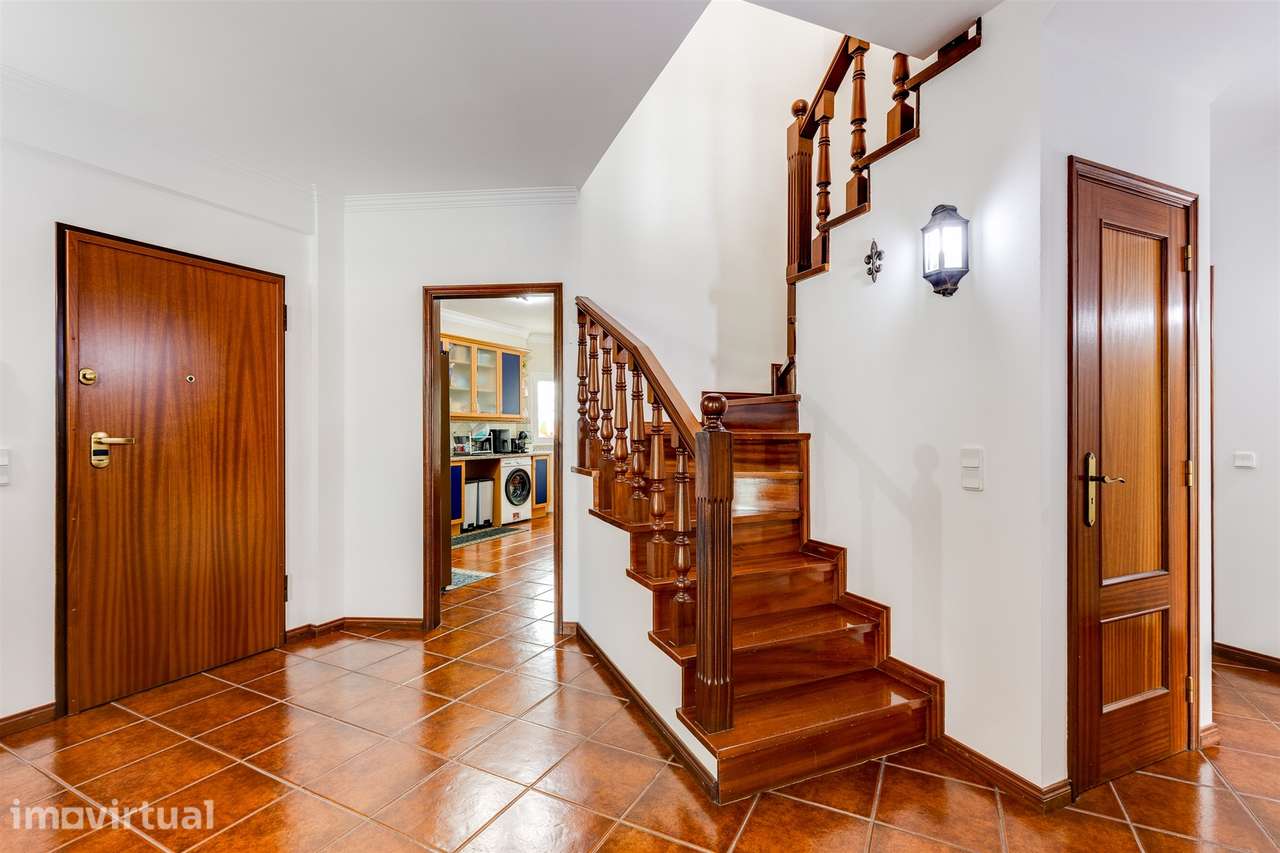 Apartamento Duplex T4+1 em Casal dos Matos | Pousos, Leiria - Grande imagem: 3/37