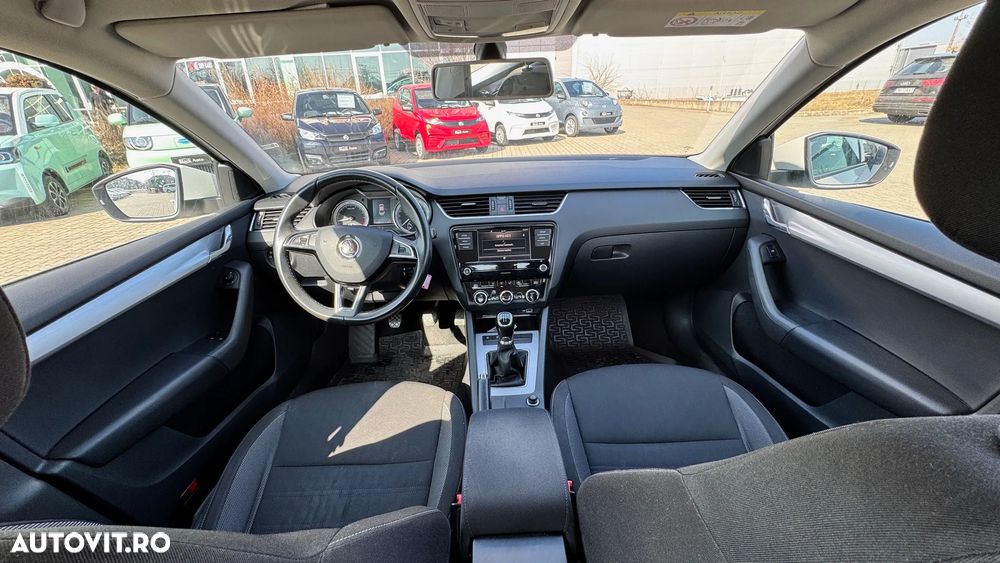 Skoda Octavia - 8