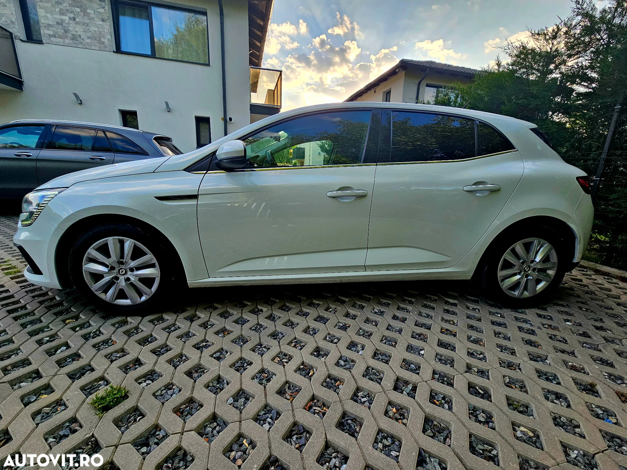 Renault Megane BLUE dCi 115 EDC BUSINESS EDITION - 2