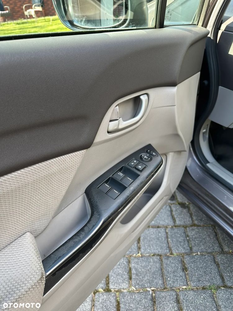 Honda Civic 1.8 Comfort - 21