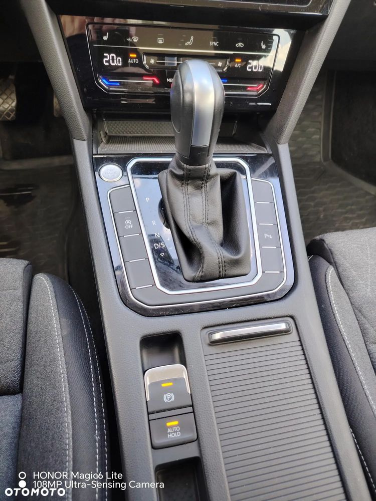 Volkswagen Passat - 31