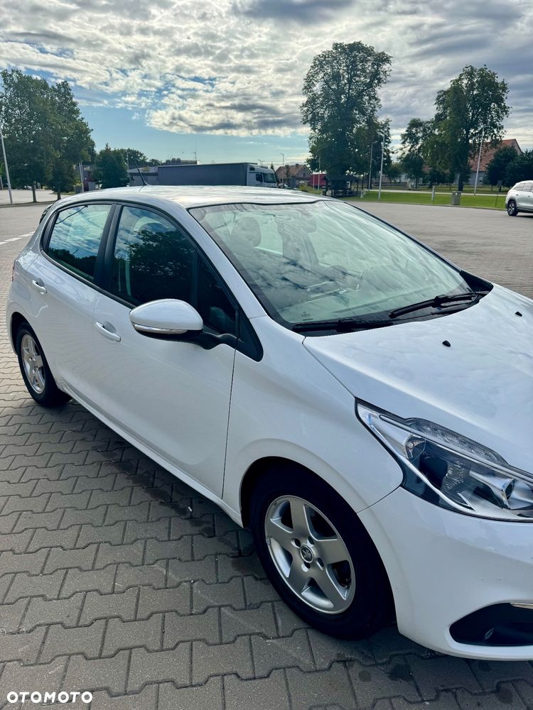 Peugeot 208 - 7
