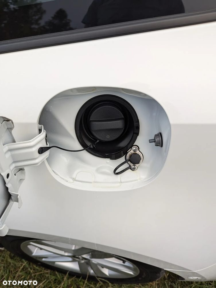 Toyota Corolla 1.8 Hybrid Comfort - 28