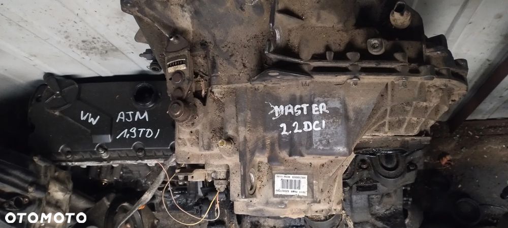 OPEL MOVANO I RENAULT MASTER II 2,2DCI skrzynia biegów PCM 8200017300 - 1