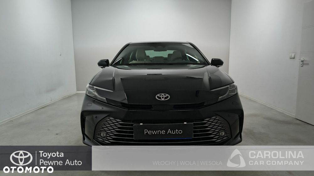 Toyota Camry - 30