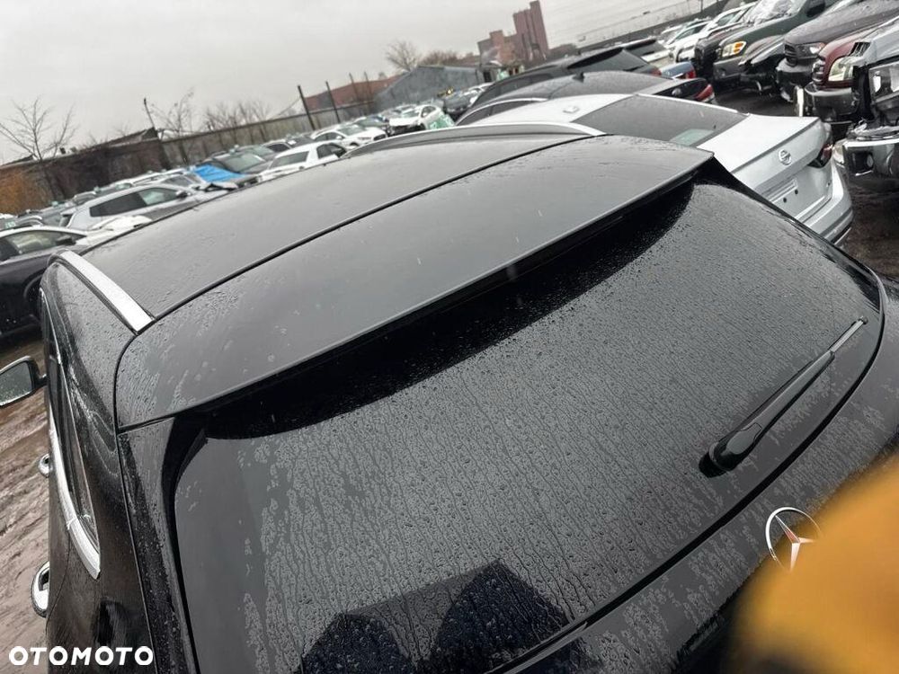 Mercedes-Benz GLA 250 4Matic 7G-DCT Urban - 12