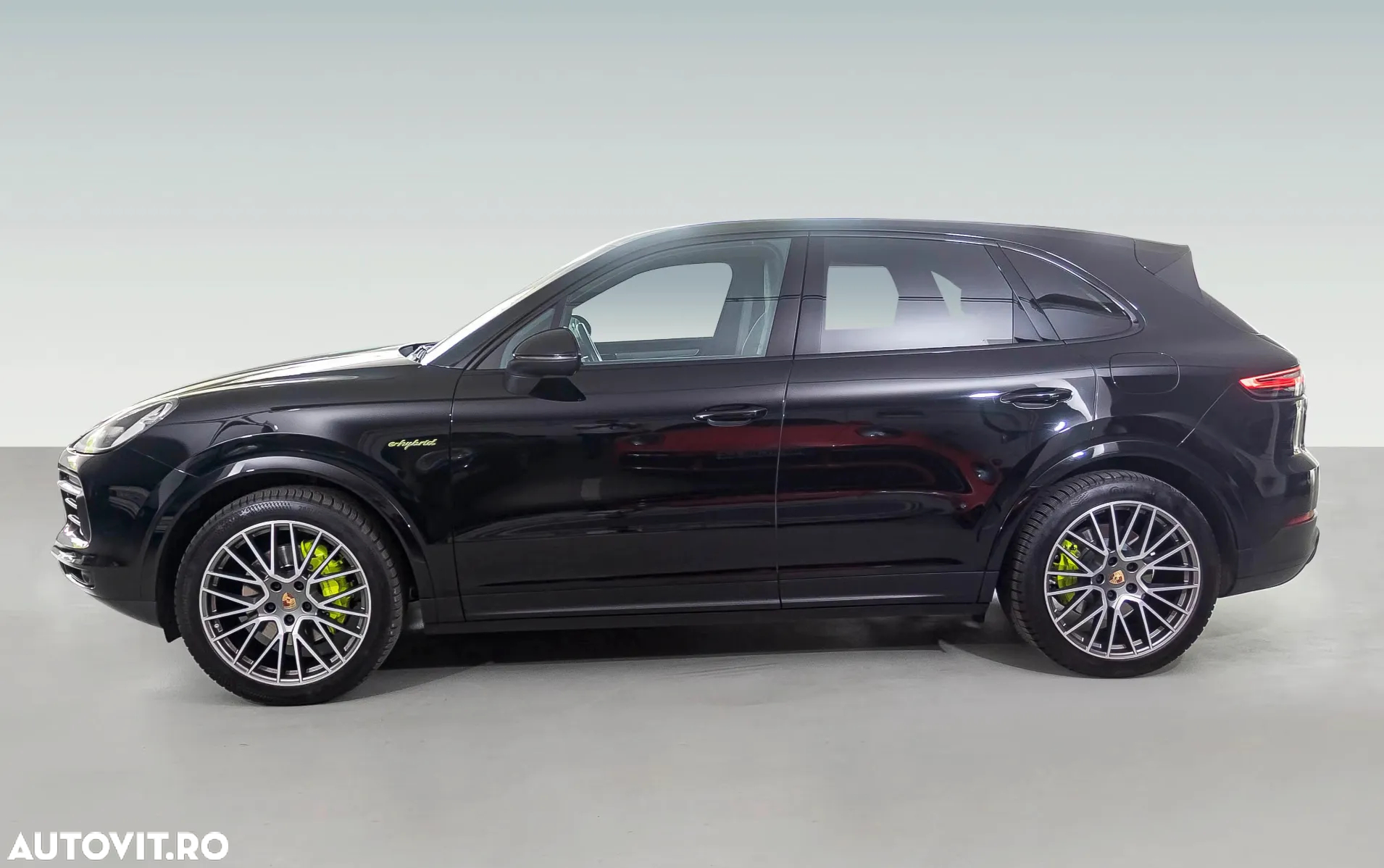 Porsche Cayenne E-Hybrid - 2
