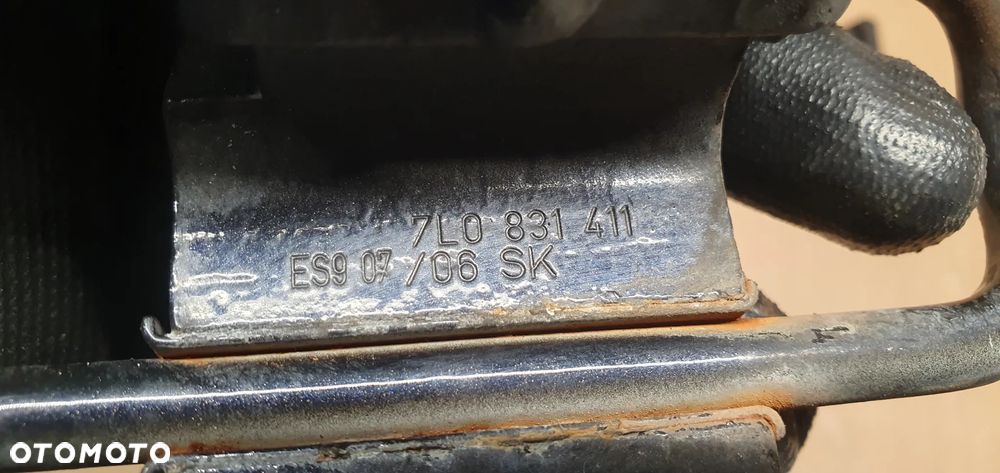 Zawias lewy przód przedni górny dolny para VW Touareg 7L0831411 - 5