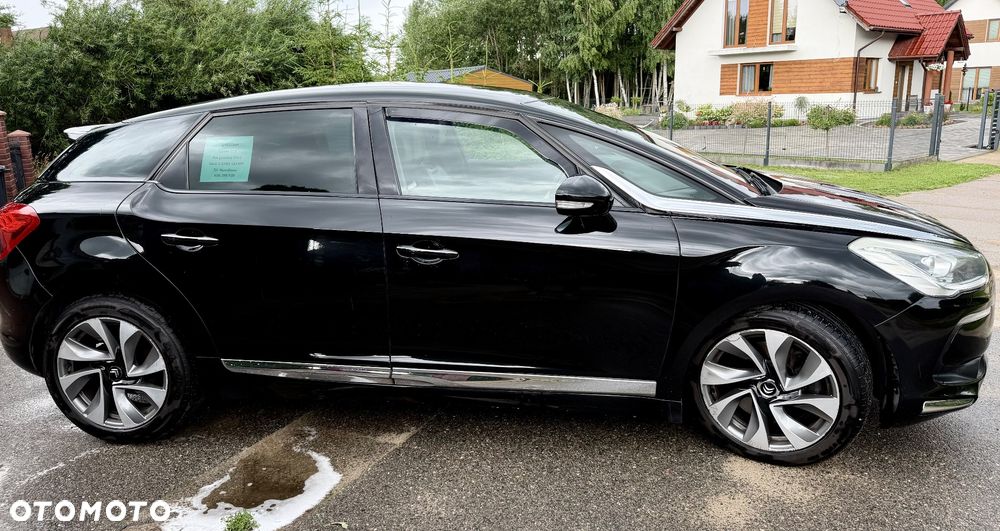 Citroën DS5 2.0 HDi SportChic - 3