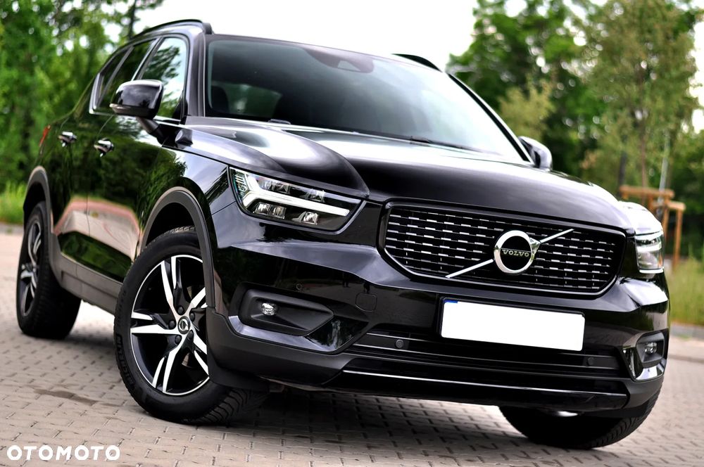 Volvo XC 40 T3 R-Design - 1