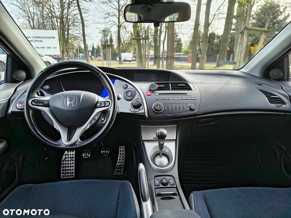 Honda Civic 1.8 Sport - 10