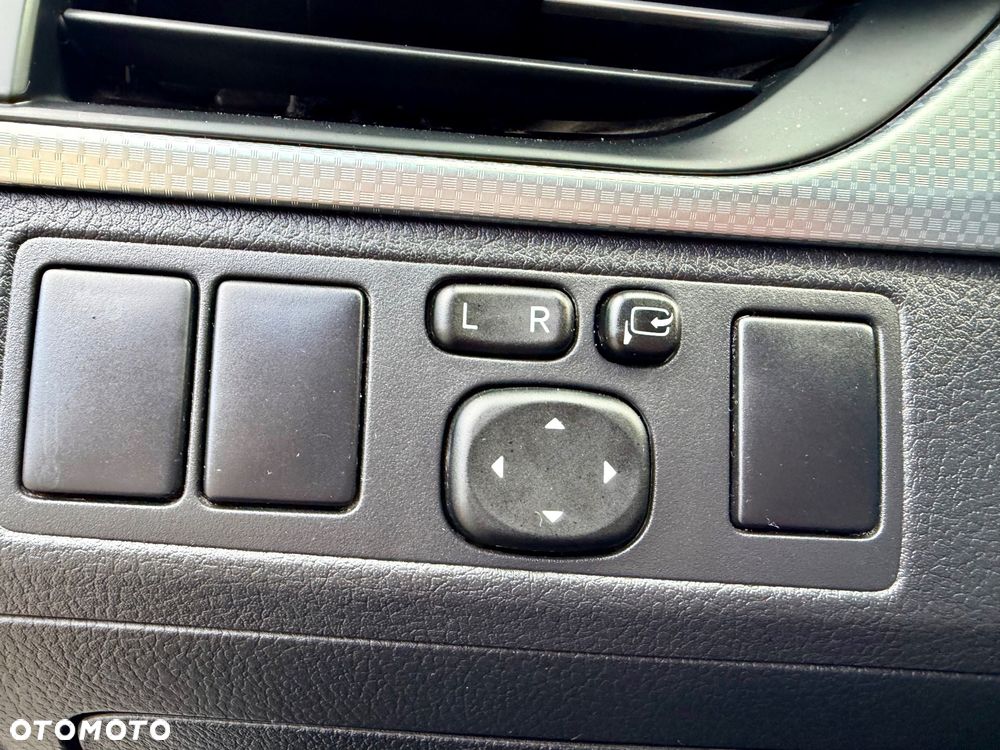 Toyota Avensis Touring Sports 1.8 Edition S+ - 18