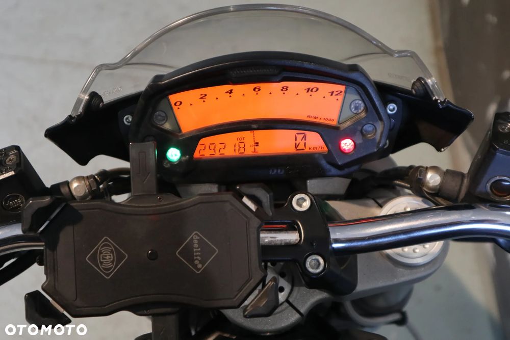 Ducati Monster - 15