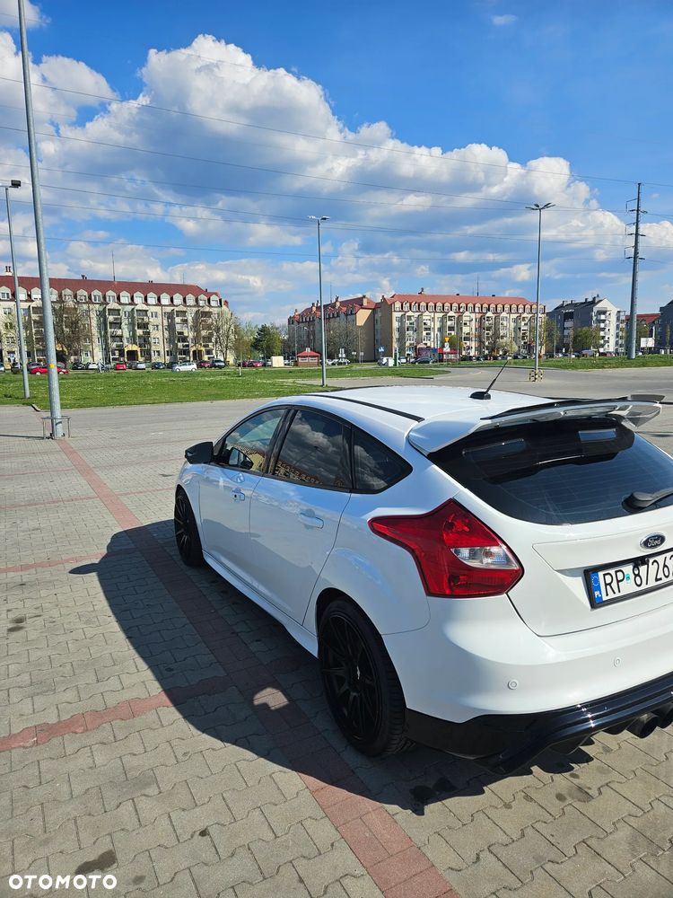 Ford Focus 2.0 EcoBoost ST - 6