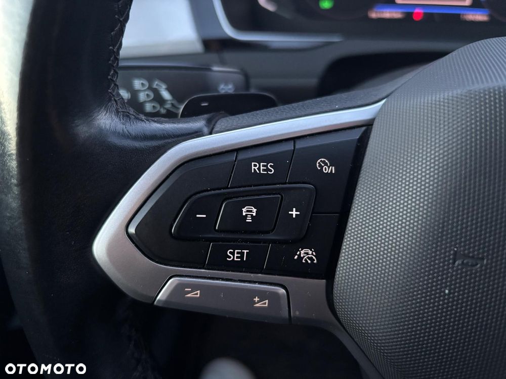 Volkswagen Passat - 19
