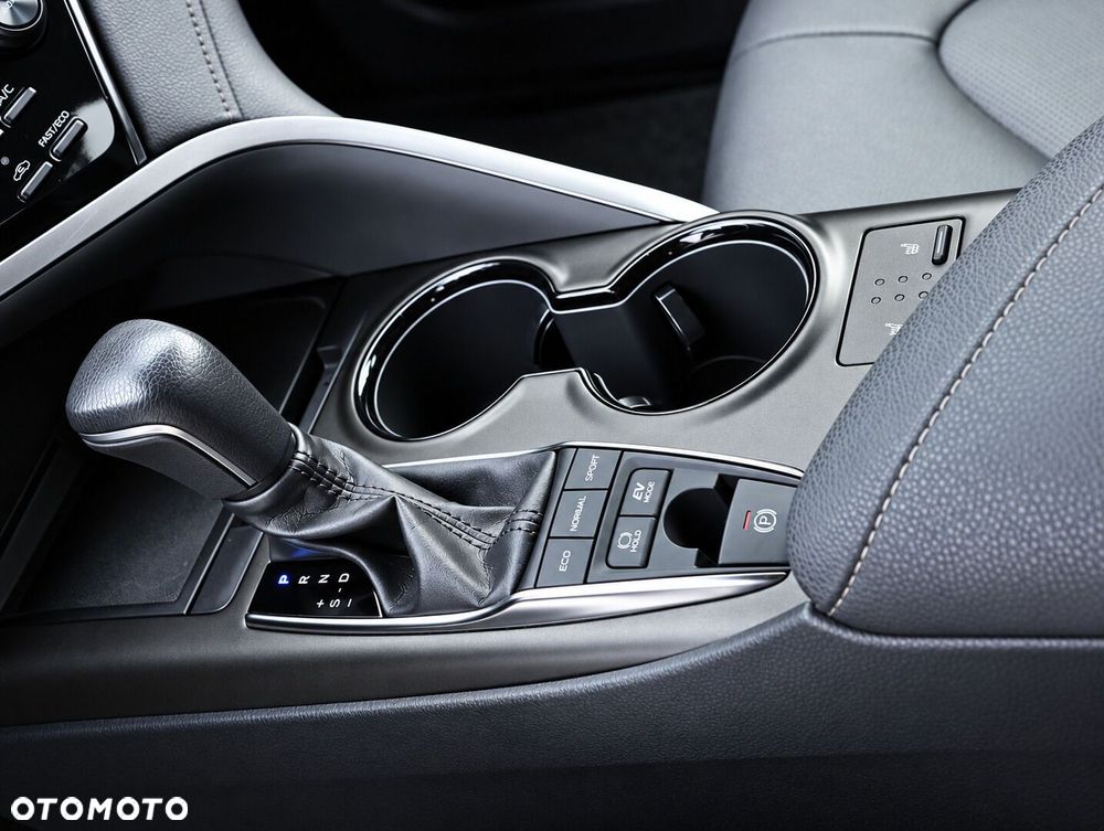Toyota Camry 2.5 Hybrid Comfort CVT - 17