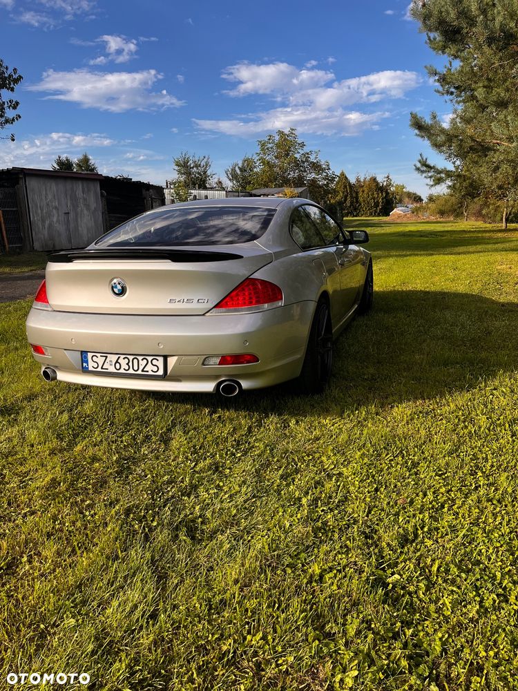 BMW Seria 6 645 Ci - 12