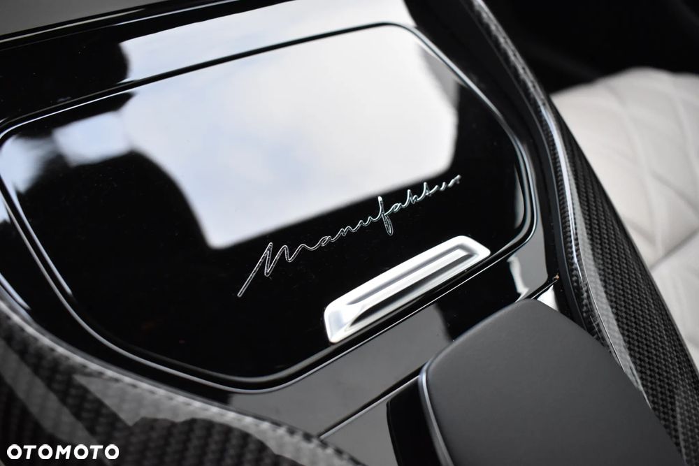 Mercedes-Benz AMG GT - 22