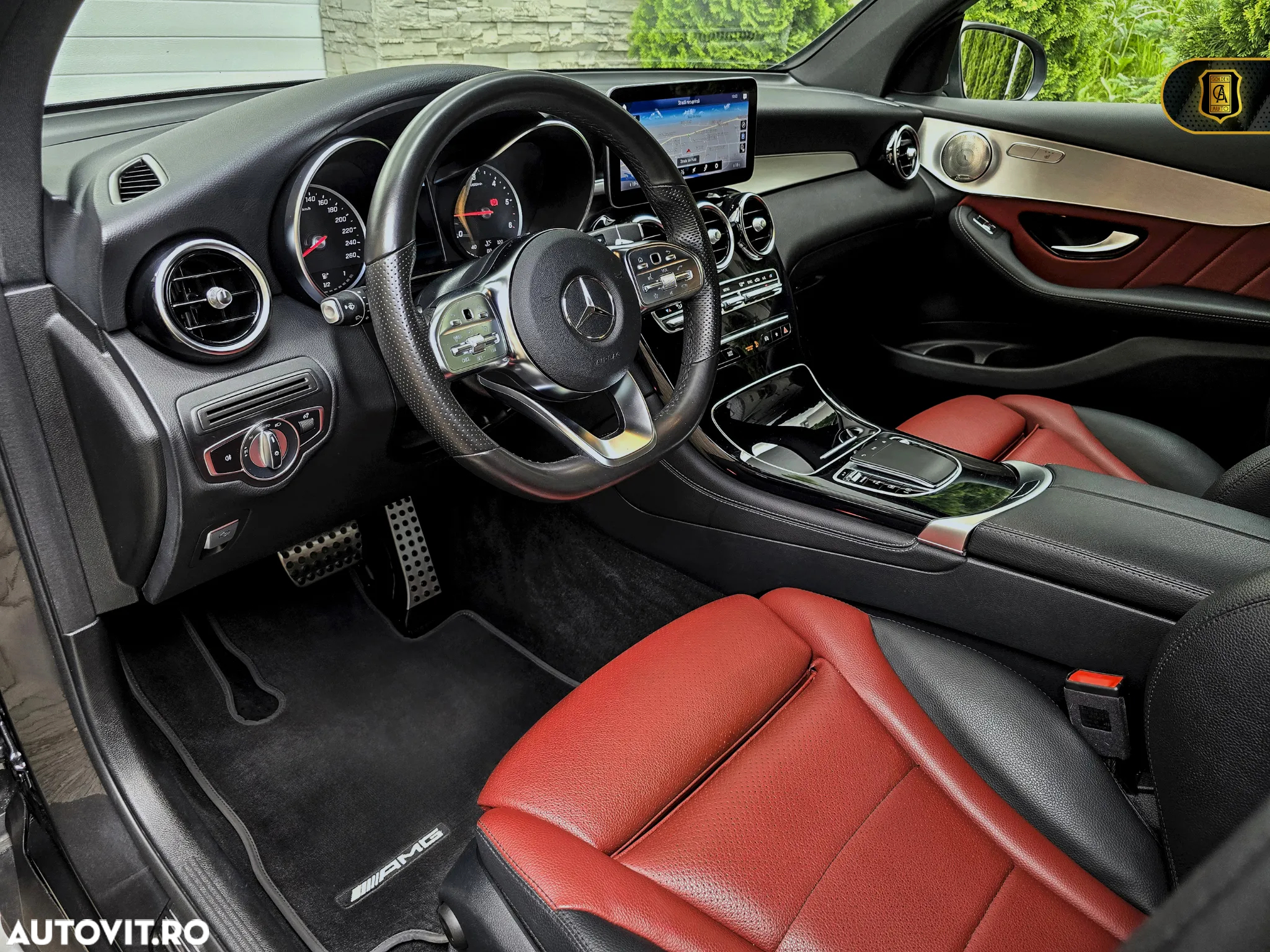 Mercedes-Benz GLC - 12