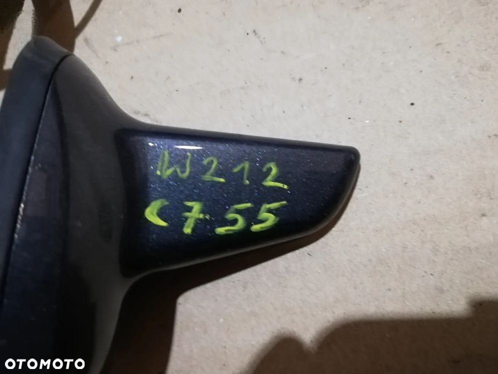 ANTENA GPS DACHOWA PŁETWA 2079050136 MERCEDES E W212 - 2