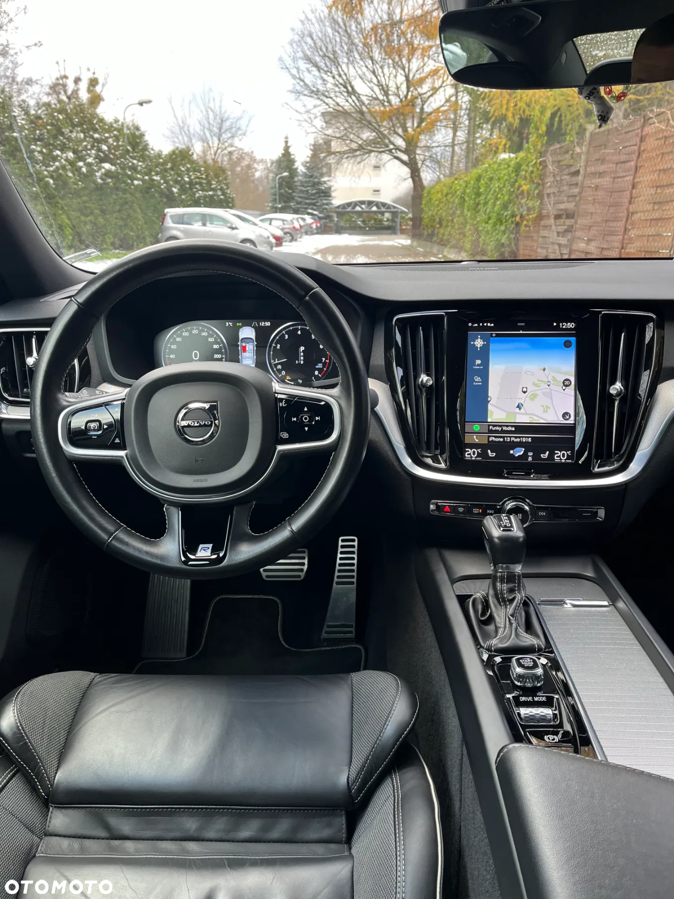 Volvo S60 T5 R-Design - 11