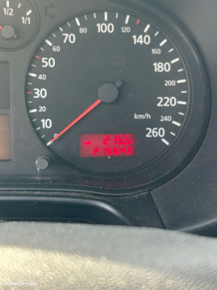 Audi A3 1.6 Ambiente - 8