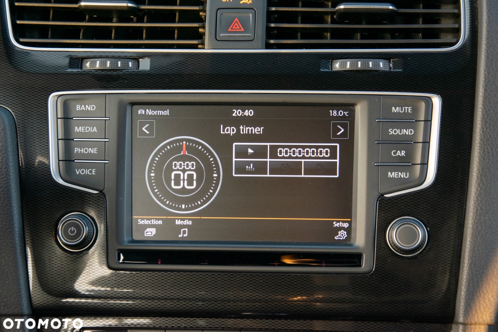 Volkswagen Golf - 26