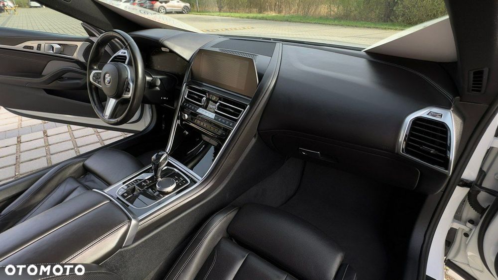 BMW Seria 8 - 19