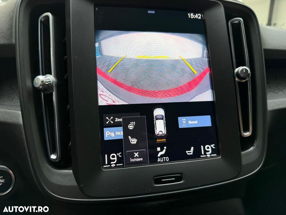 Volvo XC 40 T2 AT8 Momentum - 26