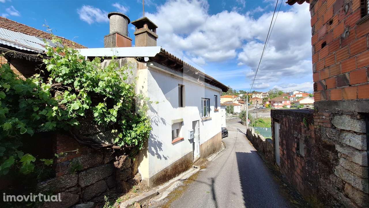 Moradia Rústica T3 Venda em São Miguel do Outeiro e Sabugosa,Tondela - Grande imagem: 2/13