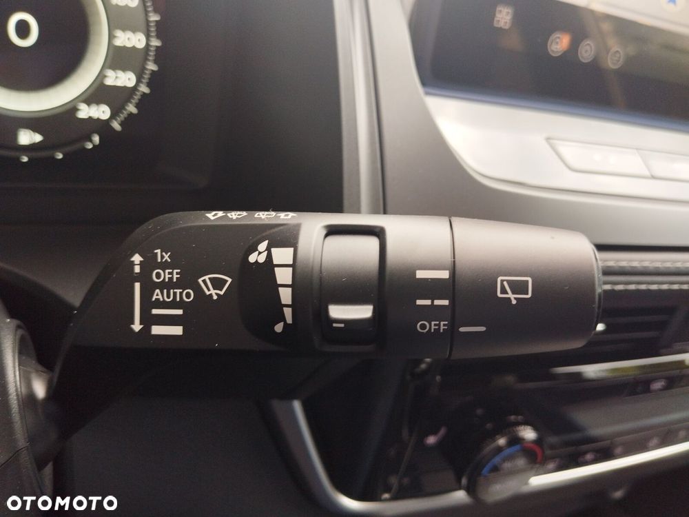 Nissan Qashqai 1.3 DIG-T mHEV N-Connecta Xtronic - 24