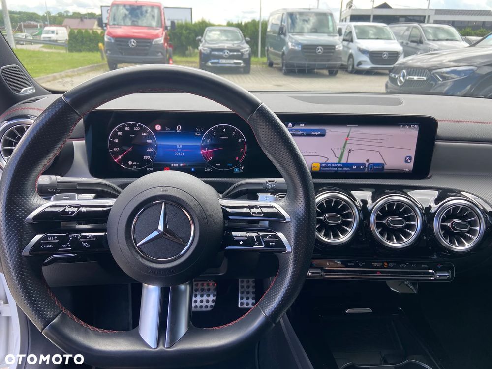 Mercedes-Benz CLA 200 AMG Line 7G-DCT - 11