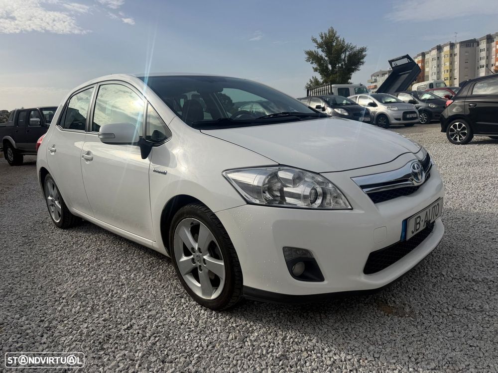 Toyota Auris 1.8 HSD Comfort +P.Sport+Navi - 3