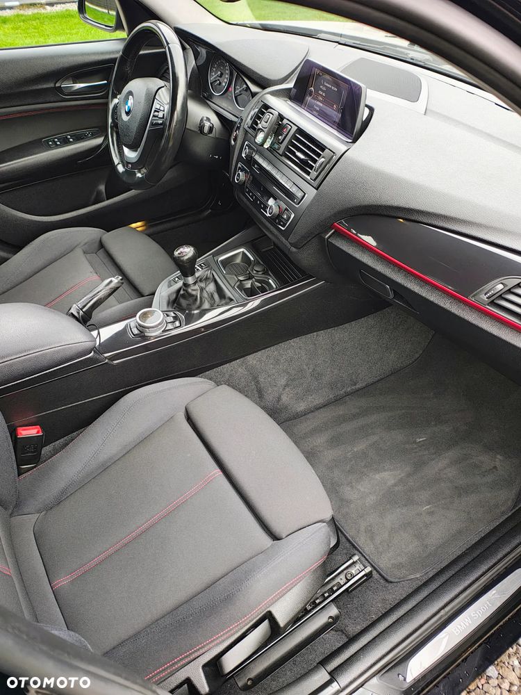 BMW Seria 1 120d Sport Line - 34