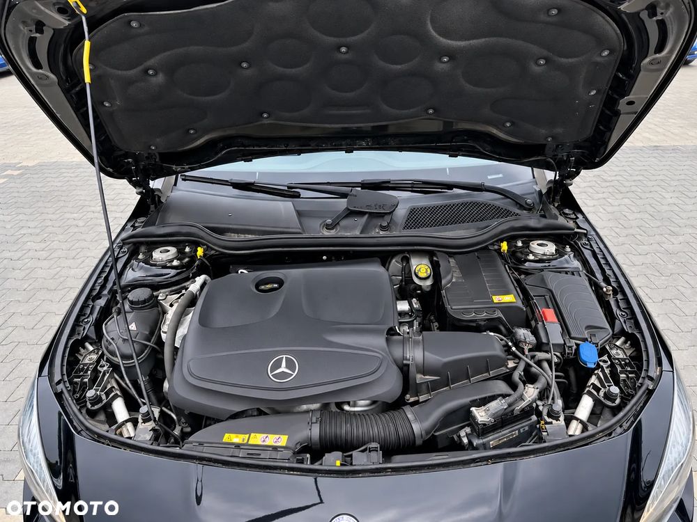Mercedes-Benz CLA 180 BlueEFFICIENCY Edition - 20