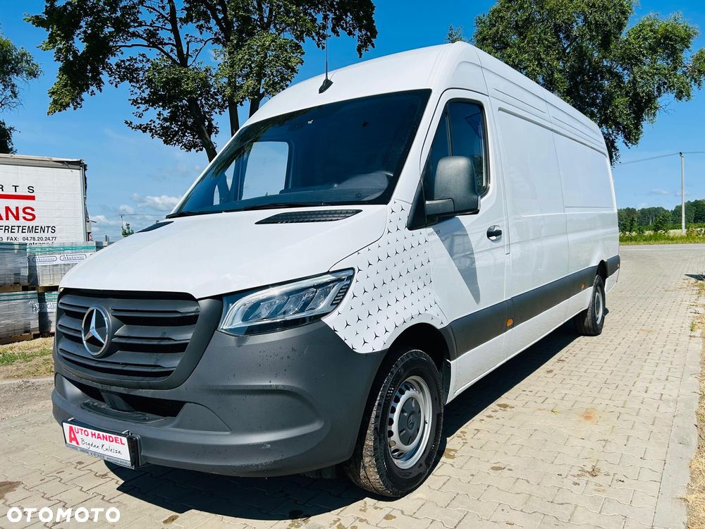 Mercedes-Benz Sprinter - 4