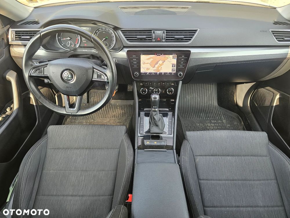 Skoda Superb 2.0 TDI SCR 4x4 Ambition DSG - 13