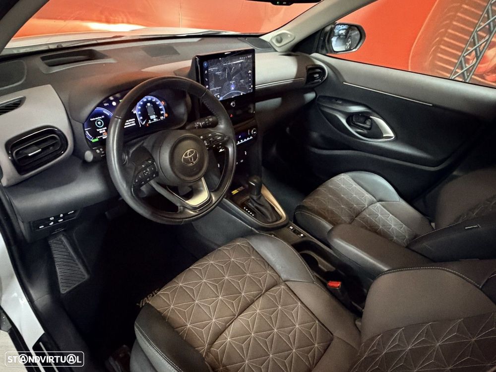 Toyota Yaris Cross 1.5 HDF Premiere Edition - 5