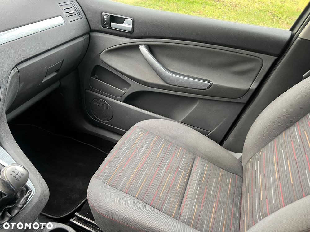 Ford Focus C-Max 1.6 TDCi Ghia - 12