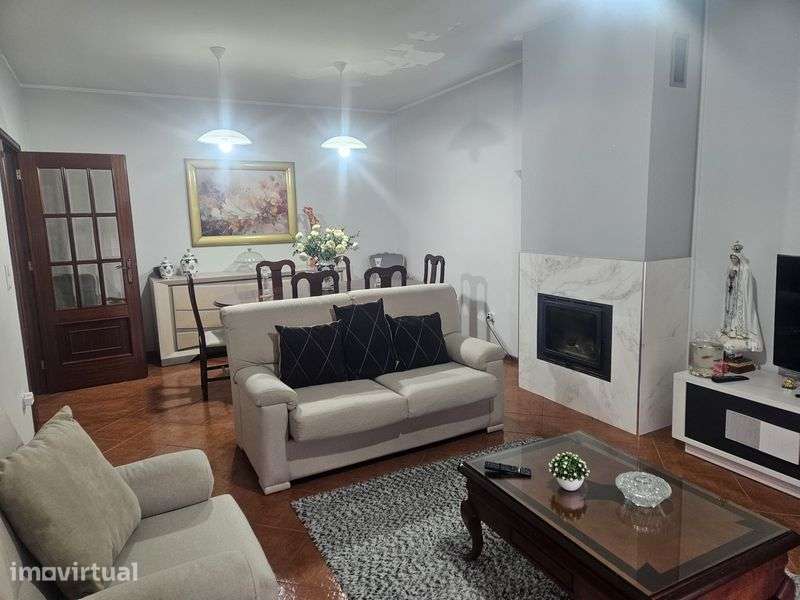 Apartamento T2 - Vilela Paredes - Grande imagem: 4/12