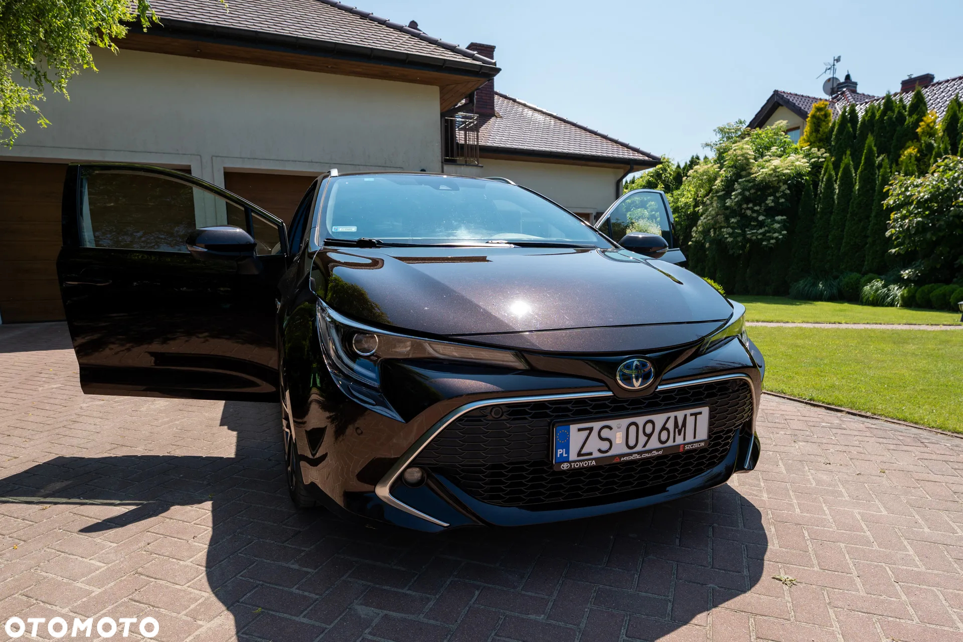 Toyota Corolla 2.0 Hybrid Executive - 2