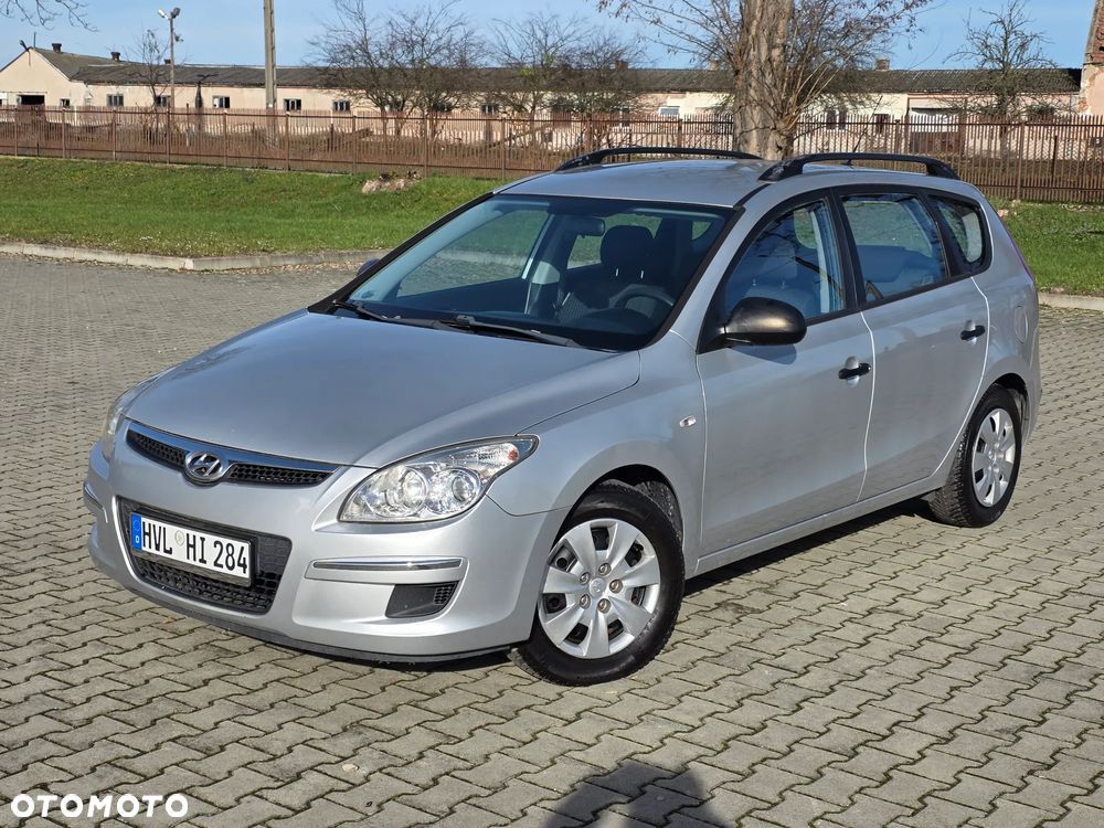 Hyundai i30 i30cw 1.6 blue Comfort - 1