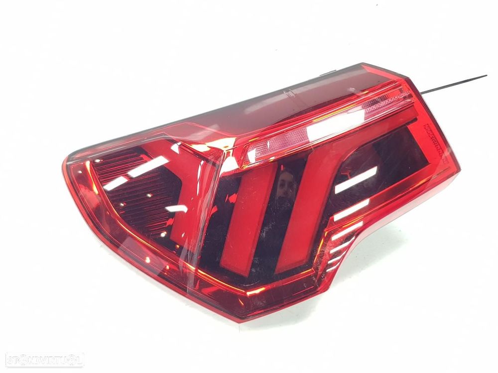FAROLIM TRASEIRO ESQUERDO AUDI RS Q3 SPORTBACK F3N - 1