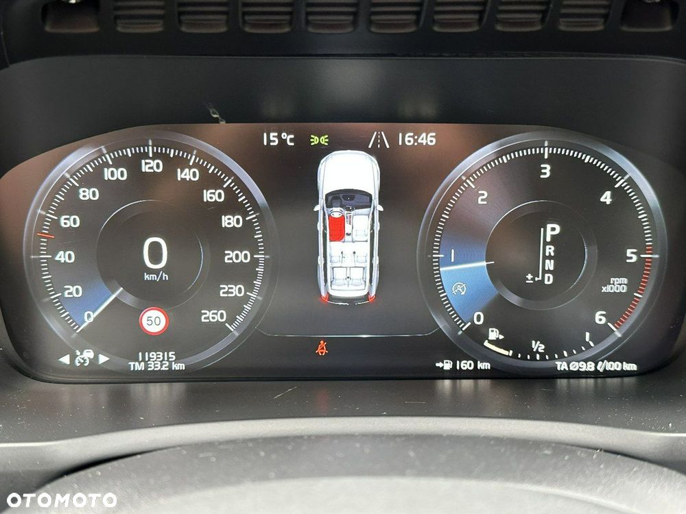 Volvo XC 90 D5 AWD R-Design 7os - 33